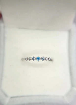 💙 925 Sterling Silver Elegant Blue Zirconia Ring
Size 8 18.1mm P1/2 EUR 57, condition: New without tags, size: 18.1 mm / P½, £13.99, £15.39 includes Buyer Protection