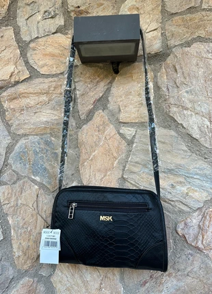 Misako Black purse, marque: misako, état: Neuf sans étiquette, 11,00 €, 12,25 € Protection acheteurs incluse