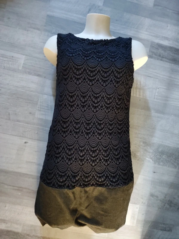 Robe noir et doré - photo numéro 2