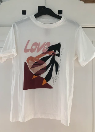 T shirt Love stories, marque: Love Stories, état: Bon état, taille: S, 3,00 €, 3,85 € Protection acheteurs incluse