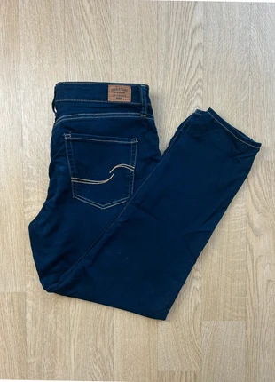 Jean Levi’s Mid Rise Skinny femme W29 L28 bleu denim foncé, marque: Levi's, état: Très bon état, taille: M / 38 / 10, 27,00 €, 29,05 € Protection acheteurs incluse