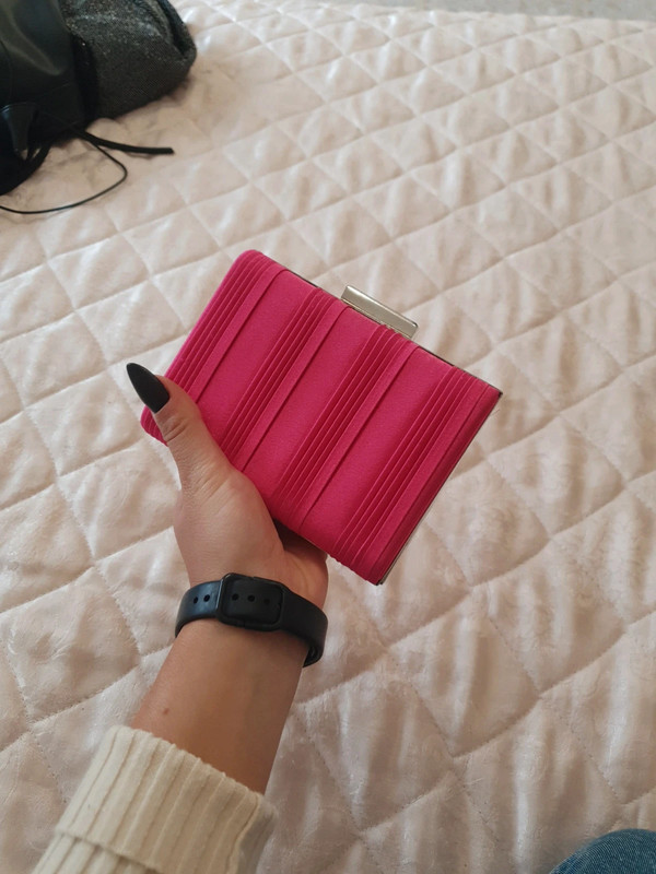 Pochette fuxia 2025