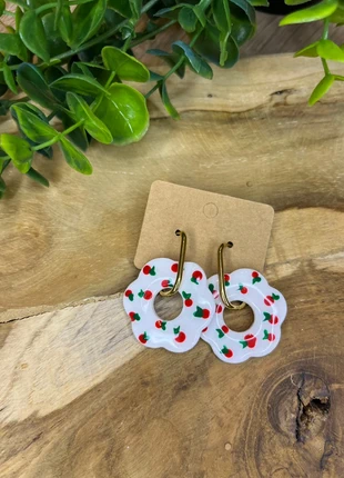 Pampilles cerises, marke: Fait Main, zustand: Neu, mit Etikett, 4,50 €, 5,43 € beinhaltet Vinted-Käuferschutz Pro