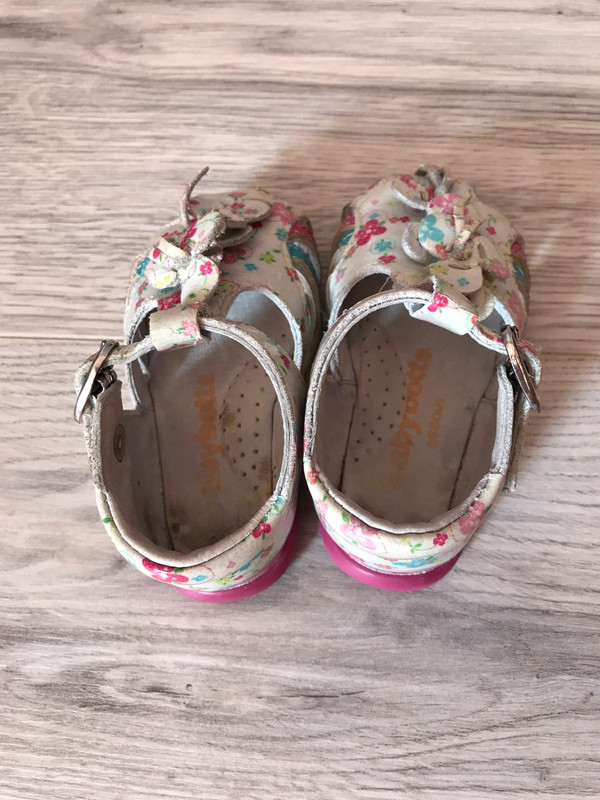 Nus Pieds Bebe Fille Babybotte Taille 18 Vinted Nus Pieds Bebe Fille Babybotte Taille 18 Vinted