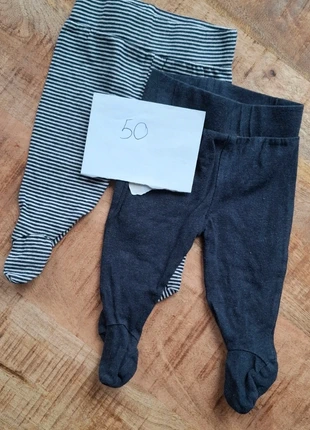 2 broekjes, marque: Zeeman, état: Très bon état, taille: Jusqu'à 1 mois / 50 cm, 2,00 €, 2,80 € Protection acheteurs incluse