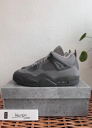 Air Jordan 4 Retro SE "Paris Olympics" Smoke Grey / Iron Grey | US9 / EU 42.5, brand: Jordan, condizioni: Nuovo con cartellino, taglia: 42,5, €295.00, €310.45 include la Protezione acquisti