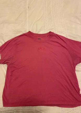 Levis pink top, brand: Levi's, condition: Very good, size: XS / UK 4-6, £5.00, £5.95 includes Buyer Protection