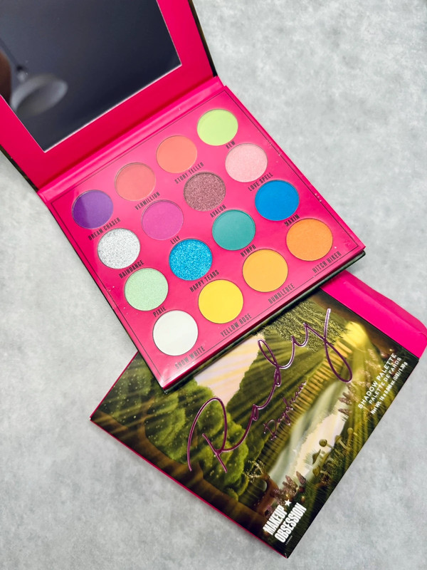 Makeup Obsession X Rady Dusk Eyeshadow Palette Makeup Obsession X Rady Eyeshadow Palette paleta cieni | Vinted