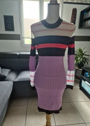 Robe Shein, merk: Shein, staat: Heel goed, maat: M / 38 / 10, € 4,00, € 4,90 inclusief Kopersbescherming