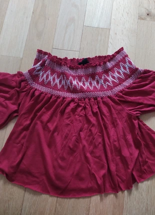 Top bordeaux epaule broderie blanches, brand: Don't Call Me Jennyfer, condition: Very good, size: XS / 34 / 6, €3.00, €3.85 includes Buyer Protection