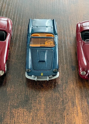 Ferrari modelauto's - 3 stuks - pull back, merk: Shell, staat: Heel goed, maat: Universeel, € 24,00, € 25,90 inclusief Kopersbescherming