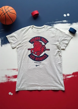 Nike Vintage Graphic Tee White L – Rare Horse, Lightning & Football Print, marke: Nike, zustand: Zufriedenstellend, größe: L, 12,00 €, 13,30 € inklusive Vinted-Käuferschutz