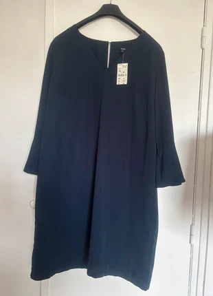 🌸 très belle robe marine avec doublure automnale neuve avec étiquette Kiabi 44, marque: Kiabi, état: Neuf avec étiquette, taille: XXL / 44 / 16, 16,00 €, 17,50 € Protection acheteurs incluse