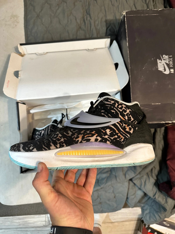 Nike KD 14 Floral rozmiar 44 5 CW3935 001 Vinted