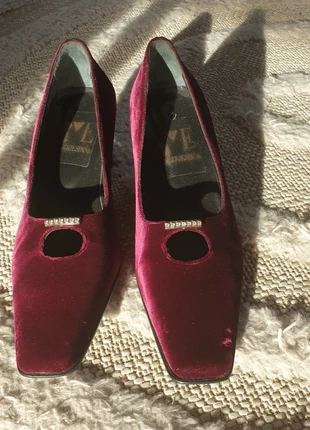 Zapatos de terciopelo rojo, brand: Lodi, condition: Good, size: 37, €10.00, €11.20 includes Buyer Protection