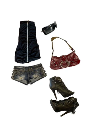 top vintage nero con zip centrale, marca: Outfit, estado: Muito bom, tamanho: XS / 34 / 6, €10.00, €11.20 inclui Proteção do Comprador