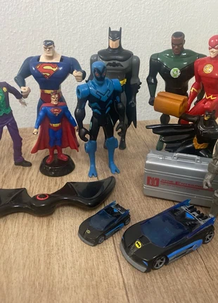 Lotto DC Justice League Batman + altri nella 2 foto, merk: Batman, staat: Heel goed, maat: Universeel, € 7,50, € 8,58 inclusief Kopersbescherming