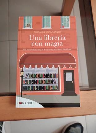 Una librería con magia, état: Neuf sans étiquette, 3,00 €, 3,85 € Protection acheteurs incluse