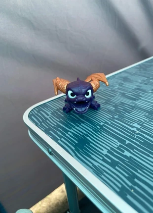 Dragon, merk: Dragon, staat: Heel goed, maat: Universeel, € 3,00, € 3,85 inclusief Kopersbescherming