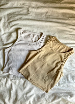 Lot débardeurs blanc & beige, marque: Inconnu, état: Très bon état, taille: XS / 34 / 6, 5,00 €, 5,95 € Protection acheteurs incluse