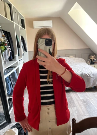 Blazer rouge Jennyfer, brand: Jennyfer, condizioni: Ottime, taglia: S / IT 40 / EU 36, €5.00, €5.95 include la Protezione acquisti