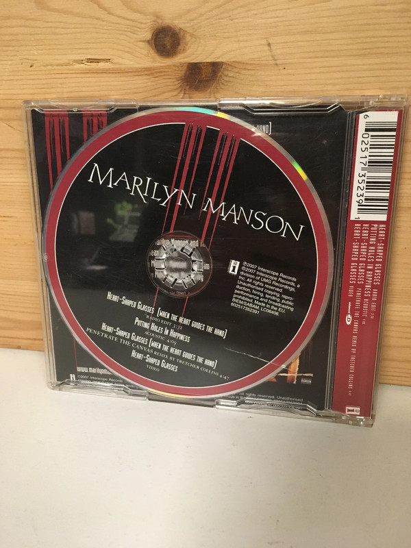 Marilyn Manson - Heart Shaped Glasses 2