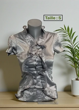 Chemise femme, chemisette à volants, look vintage chic, gris argenté, taille S, marke: Laetitia Star, zustand: Sehr gut, größe: S / 36 / 8, 15,00 €, 16,45 € beinhaltet Vinted-Käuferschutz Pro