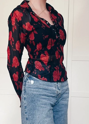 Vintage floral red and black shirt, marca: Vintage Dressing, estado: Muito bom, tamanho: M / 38 / 10, €7.00, €8.05 inclui Proteção do Comprador