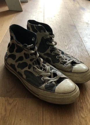 chuck taylors met cowprint, merk: Converse, staat: Veelgebruikt, maat: 40, € 20,00, € 21,70 inclusief Kopersbescherming