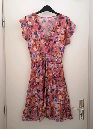 Robe légère à fleurs/roses romantique printemps/été S, staat: Heel goed, maat: S / 36 / 8, € 12,00, € 13,30 inclusief Kopersbescherming