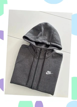 Veste à capuche Nike – Grise – Taille M – Très bon état (9/10), marke: Nike, zustand: Sehr gut, größe: M, 27,00 €, 29,05 € inklusive Vinted-Käuferschutz