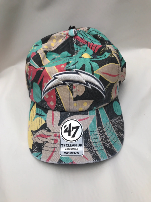 Los Angeles Chargers New Era Momentum 9FORTY Adjustable Snapback Hat -floral-NFL 1