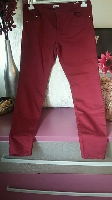 Jeans rouge bordeaux 1