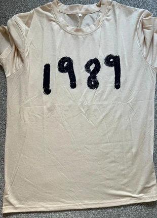 Taylor Swift 1989 T-Shirt – Size M – Soft & Comfy Swiftie Merch, brand: Taylor Swift, condition: New without tags, size: M / 10, £5.00, £5.95 includes Buyer Protection