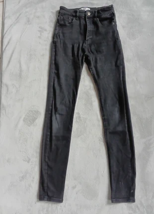 Jeans pull and bear taille 34, marke: Pull & Bear, zustand: Gut, größe: XS / 34 / 6, 5,00 €, 5,95 € beinhaltet Vinted-Käuferschutz Pro