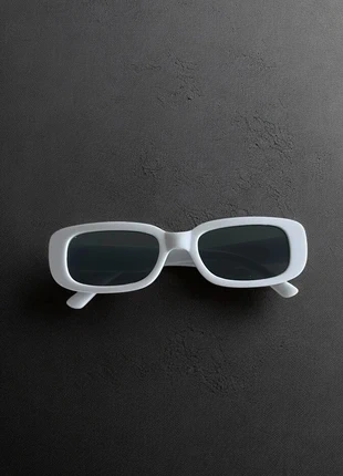 White Rectangle Retro Sunglasses – Fashion Statement, marque: Vintage Dressing, état: Neuf avec étiquette, 14,00 €, 15,40 € Protection acheteurs incluse