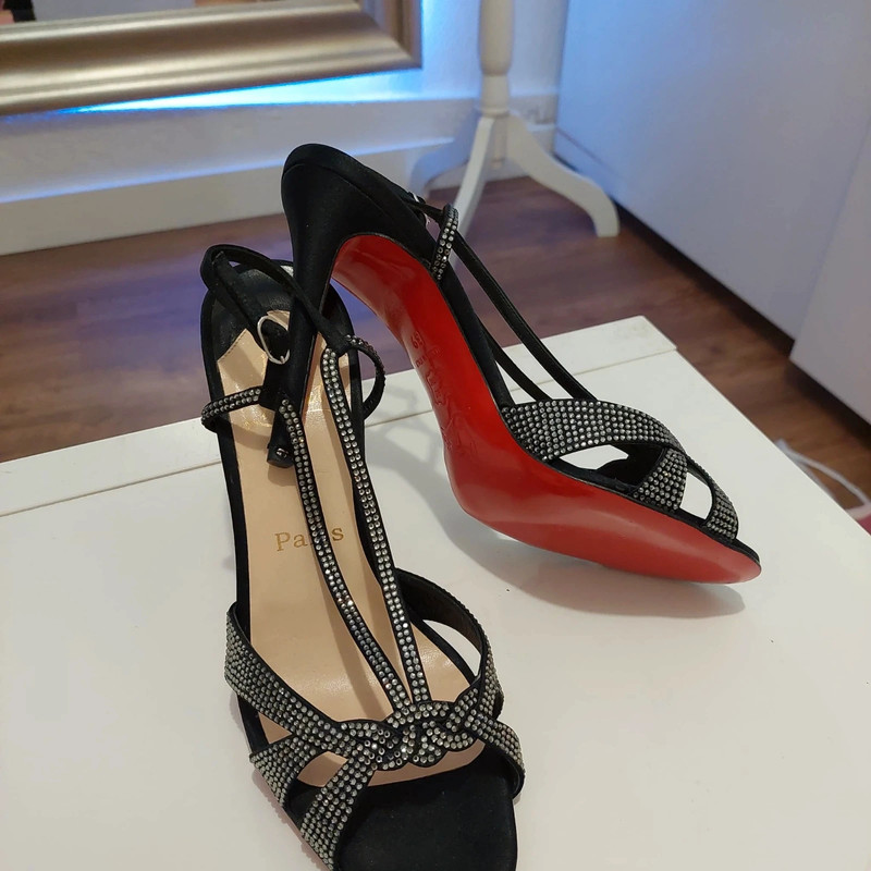 Talons Louboutin taille 39 Strass Vinted