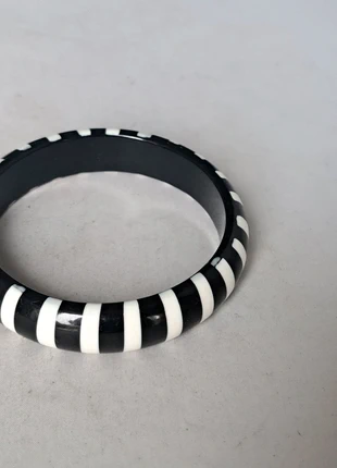 Vintage armband 60s plastic bangle, merk: Vintage, staat: Goed, € 5,25, € 6,21 inclusief Kopersbescherming