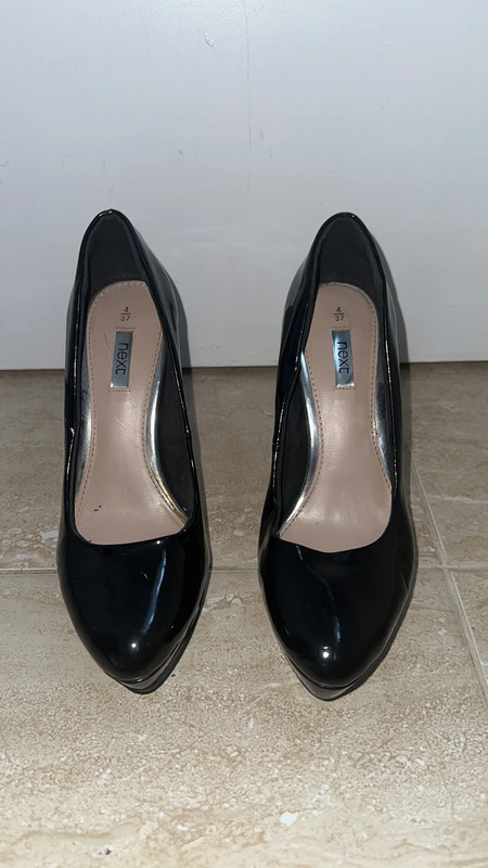 Black court heels - Vinted