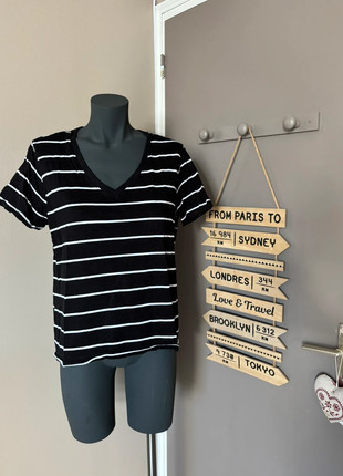 T-shirt rayé noir et blanc, marke: Primark, zustand: Sehr gut, größe: L / 40 / 12, 3,00 €, 3,85 € inklusive Vinted-Käuferschutz