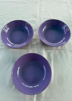 Assiettes couleur Lila, état: Très bon état, 15,00 €, 16,45 € Protection acheteurs incluse