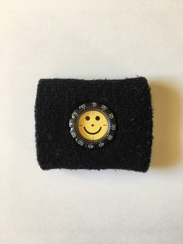 Bracelet en tissu avec smiley 😀 de marque Claire's 1