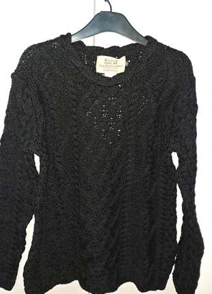 ARAN Ierse gebreide trui
100% wool, marque: Aran Crafts, état: Neuf avec étiquette, taille: XL / 42 / 14, 85,00 €, 89,95 € Protection acheteurs incluse