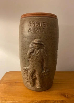 🧱 Brique à vin en terre cuite signée Vallauris – édition rustique vintage 🍷, merk: Vallauris, staat: Nieuw zonder prijskaartje, € 25,00, € 26,95 inclusief Kopersbescherming