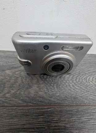 Vivitar vivicam 5355 digital camera - cracked screen & broken battery clip, brand: vivitar, condition: Good, £14.99, £16.44 includes Buyer Protection