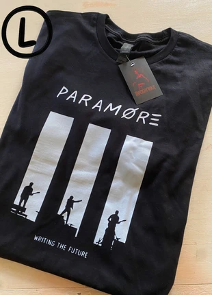 T-Shirt Paramore – Writing The Future, merk: Paramore, staat: Nieuw met prijskaartje, maat: L, € 19,90, € 21,60 inclusief Kopersbescherming