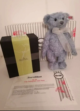 Limitiert Steiff Teddybär Lily 24 cm mit Vase Sammlerstück, marke: Steiff, zustand: Neu, mit Etikett, 300,00 €, 315,70 € inklusive Vinted-Käuferschutz