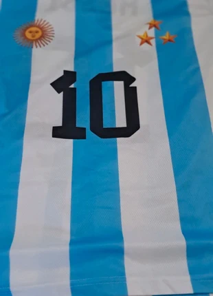 Maglia calcio (Messi), marke: nessuno, zustand: Sehr gut, größe: M, 5,00 €, 5,95 € inklusive Vinted-Käuferschutz