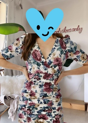 Robe stradivarius, brand: Stradivarius, condizioni: Nuovo senza cartellino, taglia: S / IT 40 / EU 36, €8.00, €9.10 include la Protezione acquisti