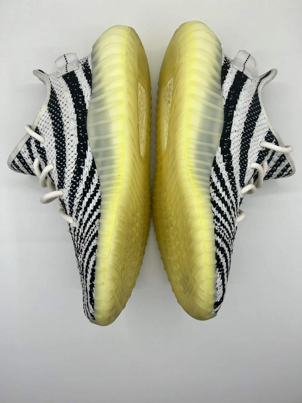 Yeezy 350 clearance zebra cena